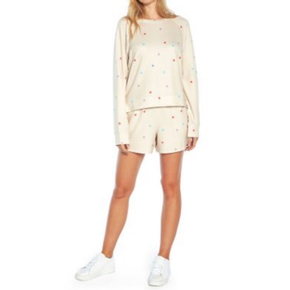 NWT Wildfox Lounge Set- Long sleeve top and Shorts- Oatmeal Hearts